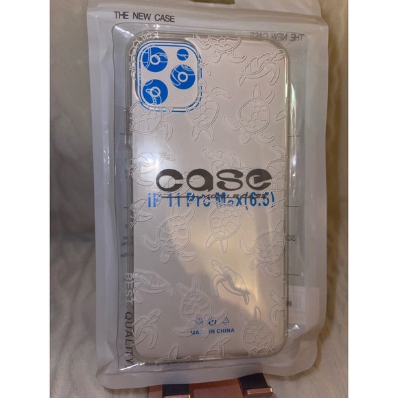 Clear Turtle Print iPhone 11 Pro Max Case🐢 - Picture 14 of 17